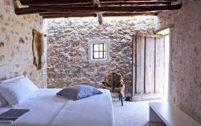 Villa Cave