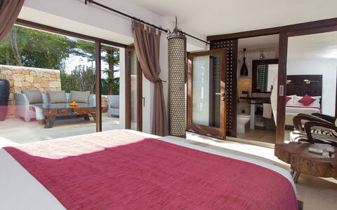 Villa Blueberry: Meubilair, Flooring, Hout, Interieur Ontwerp, Verdieping, Bed, Plafond, Slaapkamer, Kamer, Stoel