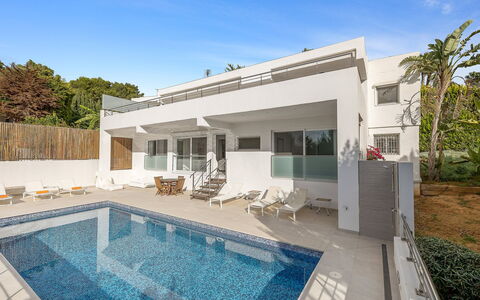 Villa Relaja: Architectuur, Huis, Woongebied, Samengesteld Materiaal, Appartement, Landgoed, Zwembad, Schaduw, Beton, Balkon