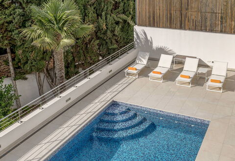 Villa Relaja: Zwembad, Toevlucht, Buitenmeubels, Samengesteld Materiaal, Eco Hotel, Schaduw, Ligstoel, Waterpartij, Villa