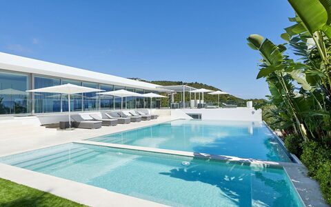 Villa Splendente: Zwembad, Toevlucht, Buitenmeubels, Eco Hotel, Schaduw, Hotel, Villa, Ligstoel, Stoel, Badplaats