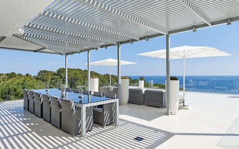 Villa Splendente: Samengesteld Materiaal, Schaduw, Balkon, Metaal, Stoel, Outdoor Structuur, Aluminium, Daylighting, Pergola, Ontwerp