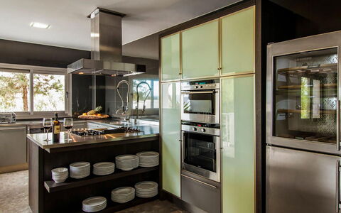 Villa Bacio: Keuken, Toestel Van De Keuken, Interieur Ontwerp, Major Appliance, Countertop, Meubilair, Cabinetry, Huishoudapparatuur, Flooring, Plafond
