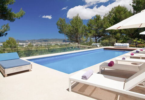 Villa Bacio: Zwembad, Meubilair, Buitenmeubels, Toevlucht, Ligstoel, Samengesteld Materiaal, Stoel, Schaduw, Eco Hotel, Villa