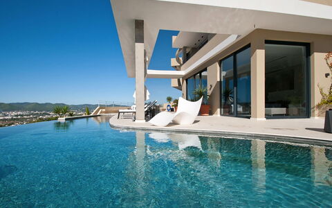 Villa Lola: Appartement, Zwembad, Toevlucht, Villa, Balkon, Badplaats, Hotel, Herenhuis, Eco Hotel, Penthouse