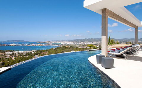 Villa Lola: Zwembad, Toevlucht, Hotel, Villa, Eco Hotel, Badplaats, Badplaats, Penthouse
