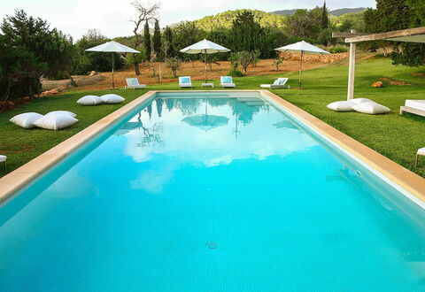 Villa Bouquet: Zwembad, Blauw, Toevlucht, Thermae, Vrije Tijd, Waterpartij, Eco Hotel, Ligstoel, Buitenmeubels, Tuin