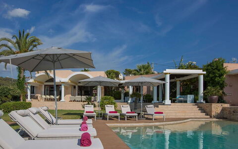 West Coast: Zwembad, Toevlucht, Buitenmeubels, Landgoed, Paraplu, Villa, Ligstoel, Hacienda, Eco Hotel, Herenhuis