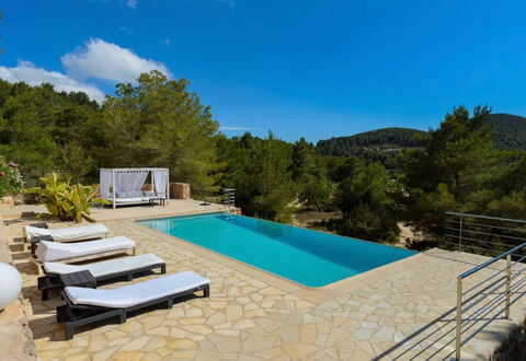 Villa Curiosity: Blauw, Water, Zwembad, Buitenmeubels, Toevlucht, Schaduw, Tropen, Eco Hotel, Ligstoel, Flagstone