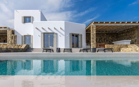 Villa Cupido: Zwembad, Villa