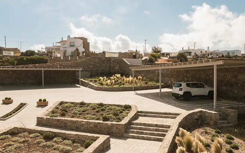 Villa Psiche: Tuin, Landscaping, Stenen Muur, Flagstone, Trap, Gang
