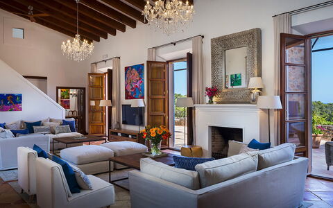 Villa Welcome: Meubilair, Stoel, Interieur Ontwerp, Tafel, Huis, Flooring, Bankstel, Woonkamer, Verdieping