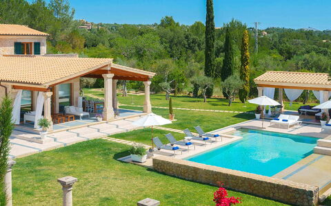 Villa Serafino: Zwembad, Landgoed, Toevlucht, Buitenmeubels, Villa, Schaduw, Hacienda, Paraplu, Landscaping, Vrije Tijd