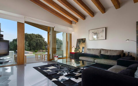 Villa Serafino: Interieur Ontwerp, Meubilair, Bankstel, Flooring, Verdieping, Hout, Plafond, Woonkamer, Kamer, Huis