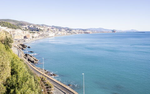 Da Federico, Apartment Genova Brignole: Blauw, Water, Watervoorraden, Zwemwater, Kust, Horizon, Kust En Oceanic Landvormen, Zee, Waterweg, Oceaan