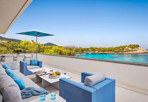 Villa Fullmoon: Blauw, Toevlucht, Buitenmeubels, Zwembad, Eco Hotel, Schaduw, Hotel, Stoel, Tropen, Caribbean
