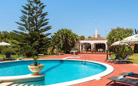 Villa Fountain: Zwembad, Toevlucht, Hacienda, Eco Hotel, Landgoed, Vrije Tijd, Villa, Landscaping, Schaduw