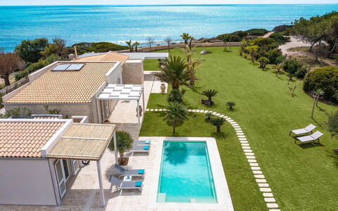 Villa Doddi: Zwembad, Toevlucht, Zee, Eco Hotel, Landgoed, Villa, Vrije Tijd, Buitenmeubels, Badplaats