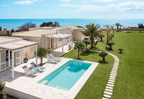 Villa Doddi: Zwembad, Toevlucht, Landgoed, Eco Hotel, Villa, Schaduw, Herenhuis, Vrije Tijd, Buitenmeubels