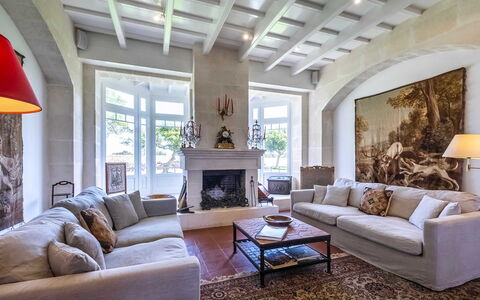Villa Golf: Meubilair, Interieur Ontwerp, Muur, Bankstel, Flooring, Hout, Verdieping, Plafond, Woonkamer, Kamer