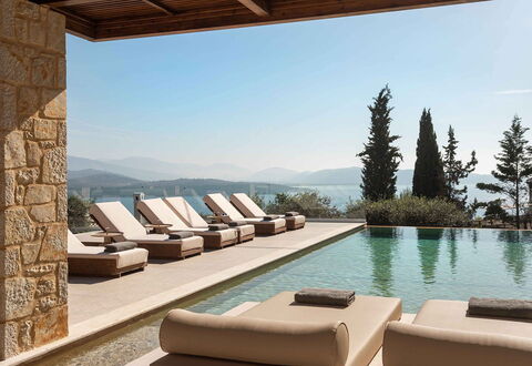 Villa Senia: Huis, Toevlucht, Landgoed, Eco Hotel, Stoel, Schaduw, Villa, Landscaping, Zwembad