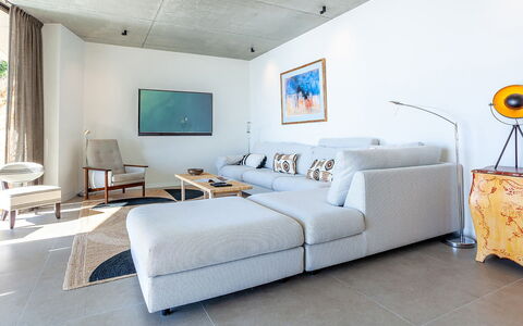 Villa Mirante: Meubilair, Interieur Ontwerp, Bankstel, Flooring, Muur, Verdieping, Woonkamer, Plafond, Kamer, Appartement