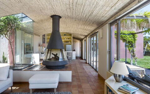 Casa Jhonny: Interieur Ontwerp, Plafond, Meubilair, Flooring, Verdieping, Huis, Stoel, Kamerplant, Woonkamer, Natuurlijk Materiaal