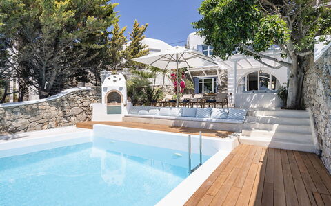 Villa Tiche: Zwembad, Toevlucht, Landgoed, Villa, Trap, Ontwerp, Bloempot, Herenhuis, Kamerplant, Binnenplaats