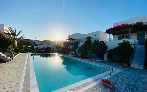 Mykonos Pool House 2: Zwembad, Toevlucht, Buitenmeubels, Vrije Tijd, Eco Hotel, Ligstoel, Paraplu, Badplaats, Vakantie, Hotel