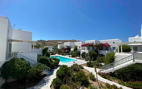 Mykonos Pool House 5: Tuin, Landscaping, Zwembad, Toevlucht, Balkon, Binnenplaats, Villa, Eco Hotel, Hotel