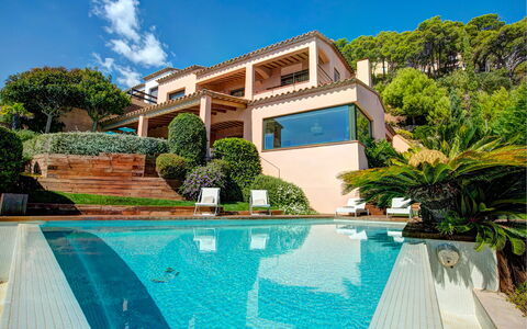 Villa Kate: Woongebied, Huis, Toevlucht, Zwembad, Architectuur, Huis, Landgoed, Tuin, Eco Hotel, Balkon