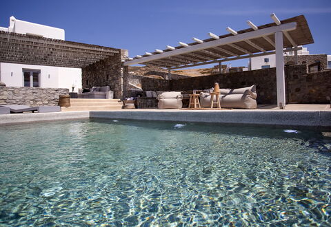 Villa Cornelia 1: Samengesteld Materiaal, Natuurlijk Materiaal, Ontwerp, Zwembad, Tegel, Buitenmeubels, Toevlucht