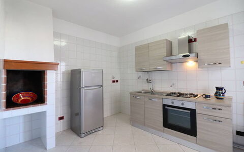 Ludovica: Flooring, Keuken, Interieur Ontwerp, Major Appliance, Hout, Verdieping, Toestel Van De Keuken, Cabinetry, Countertop, Kamer