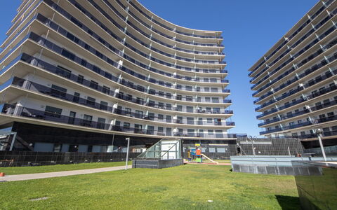 Justina: Schaduw, Veranda, Balkon, Hek, Leuning, Outdoor Structuur