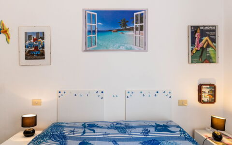 Milena: Meubilair, Interieur Ontwerp, Muur, Slaapkamer, Bed, Kamer, Verdieping, Flooring, Laken, Textiel