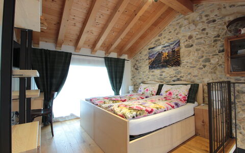 La Casetta dei Palù, Valdobbiadene: Meubilair, Interieur Ontwerp, Plafond, Stoel, Beits, Hoofdkussen, Hardwood, Linens, Kussen Gooien, Woonkamer