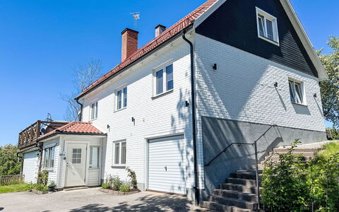 Stadsro: Huis, Dak, Woongebied, Huis, Verblijf, Landgoed, Schuifraam, Siding, Oprit, Voorstad
