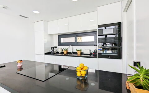 Residencial Panoramic: Keuken, Countertop, Interieur Ontwerp, Toestel Van De Keuken, Cabinetry, Flooring, Major Appliance, Meubilair, Plafond, Fornuis