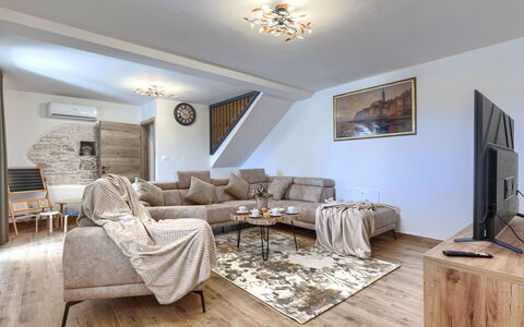 Tone i Maria: Appartement, Toevlucht, Balkon, Hotel, Zwembad, Badplaats, Strand
