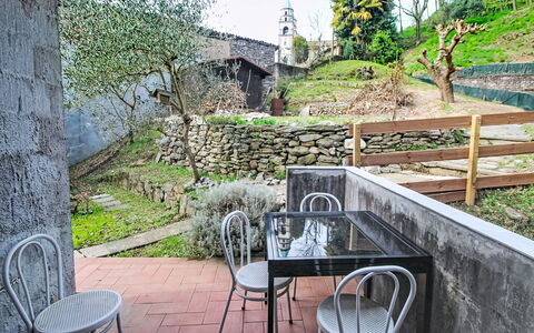 Dolce Luino: Appartement, Toevlucht, Balkon, Hotel, Zwembad, Badplaats, Strand
