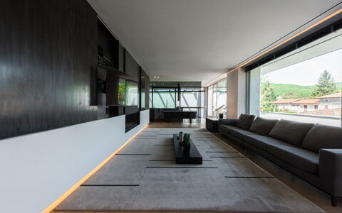 Villa Bilor Luxe: Flooring, Interieur Ontwerp, Hout, Verdieping, Plafond, Architectuur, Meubilair, Verlichting, Woonkamer, Houten Vloer