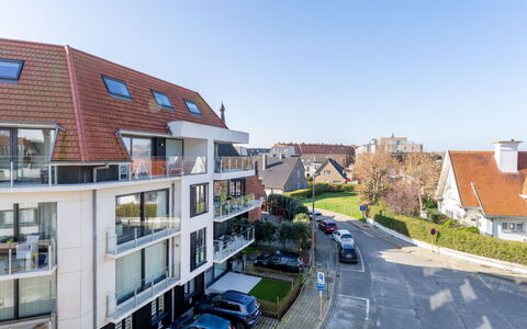 Studio 4.3 with Balcony & Airco: Heuvel, Huis, Bergketen, Heuvel Station, Helling, Balkon, Verblijf, Alpen, Vallei, Ridge