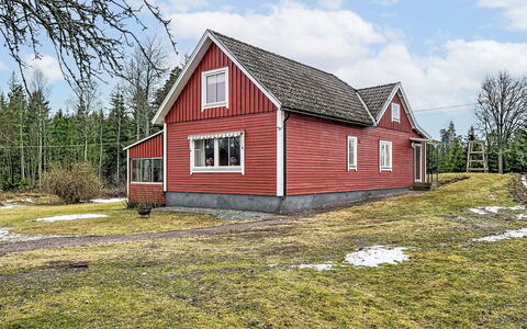 Villa Gärdet: Gras, Gebouw, Huis, Hout, Huis, Dak, Verblijf, Architectuur, Landelijk Gebied, Land Lot