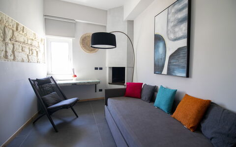 C-Home Historic House: Meubilair, Interieur Ontwerp, Muur, Flooring, Verdieping, Kamer, Verlichting, Huis, Bankstel, Woonkamer