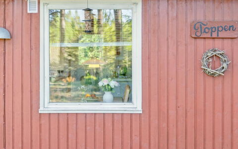 Sigge - 5Km from the Sea: Hout, Huis, Veranda, Dek, Hardwood, Dak, Beits, Houten Vloer, Eco Hotel