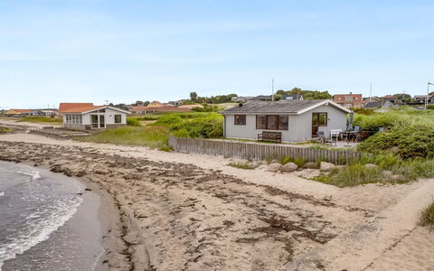 Signhild - 5M to the Fjord: Hout, Huis, Verblijf, Huis, Dak, Landelijk Gebied, Siding, Blokhut, Garden Gebouwen, Hardwood