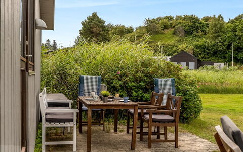 Signhild - 5M to the Fjord: Hout, Huis, Verblijf, Huis, Dak, Landelijk Gebied, Siding, Blokhut, Garden Gebouwen, Hardwood