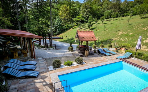 Pine Hill: Zee, Toevlucht, Zwembad, Hotel, Balkon, Badplaats, Badplaats, Villa, Strand, Leuning