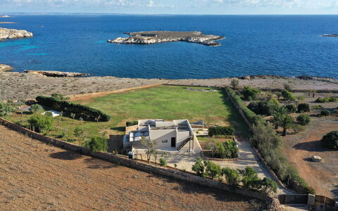 Villa Stornella: Zwemwater, Water, Kust, Watervoorraden, Kust En Oceanic Landvormen, Zee, Natuurlijk Landschap, Landschap, Horizon, Kust