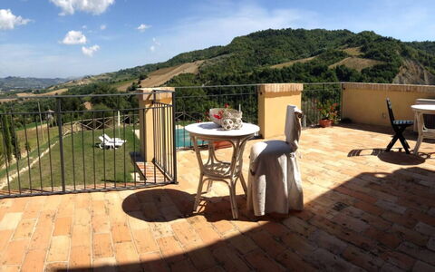 Villa Checco: Meubilair, Stoel, Buitenmeubels, Buitentafel, Balkon, Keuken En Eettafel, Beits, Koffietafel, Eco Hotel, Patio